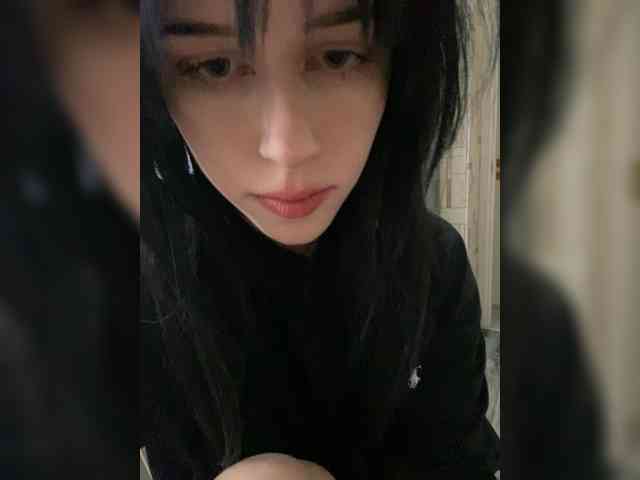 emogirl webcam