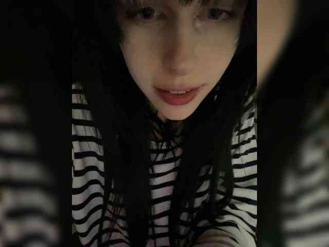 emogirl webcam