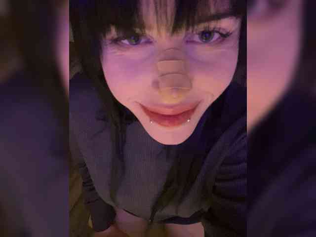 emogirl webcam