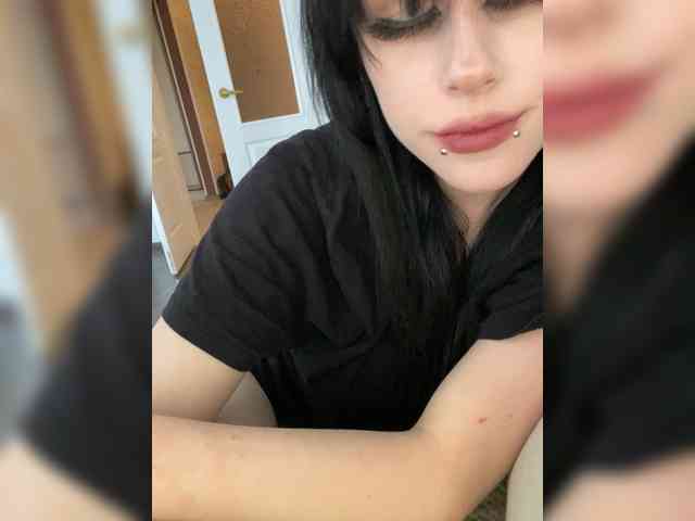 emogirl webcam