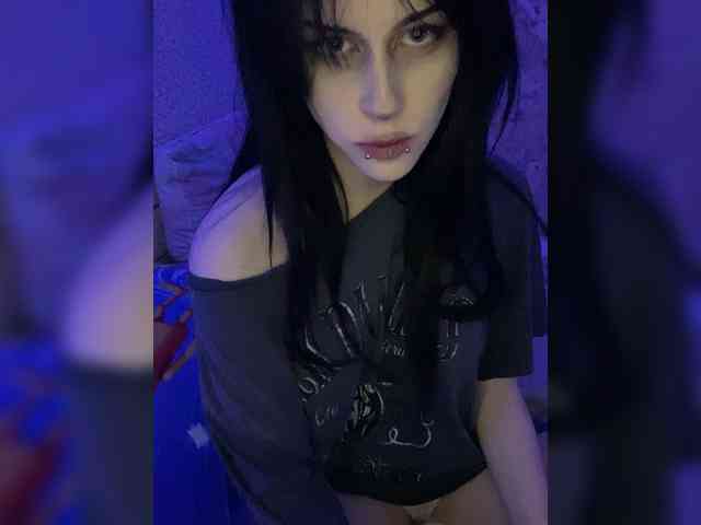 emogirl webcam