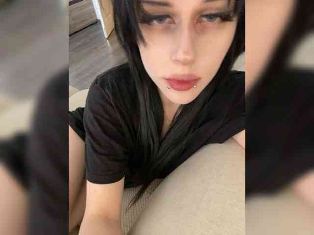 emogirl webcam