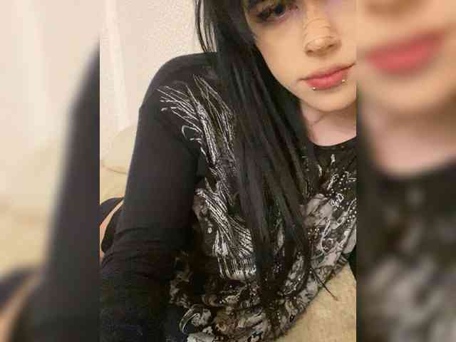 emogirl webcam