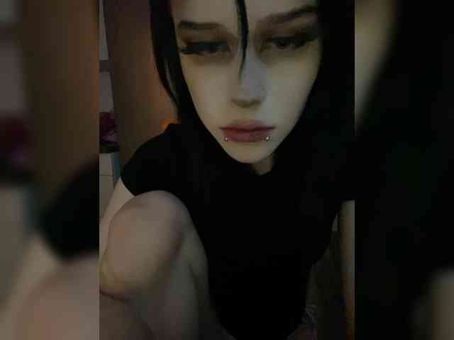 emogirl webcam