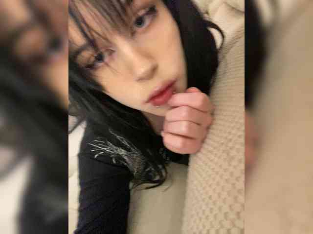 emogirl webcam