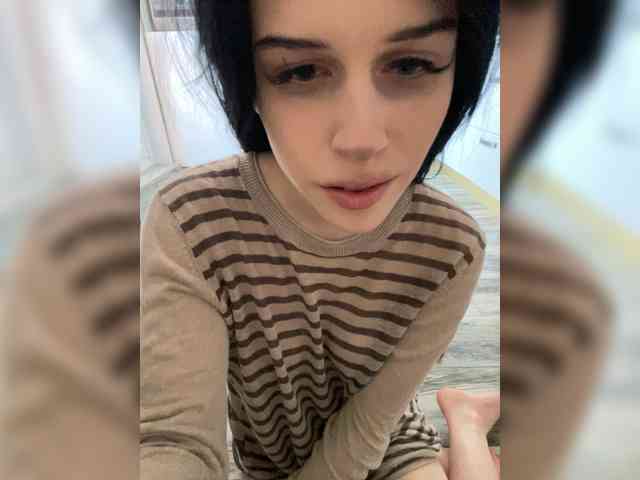 emogirl webcam
