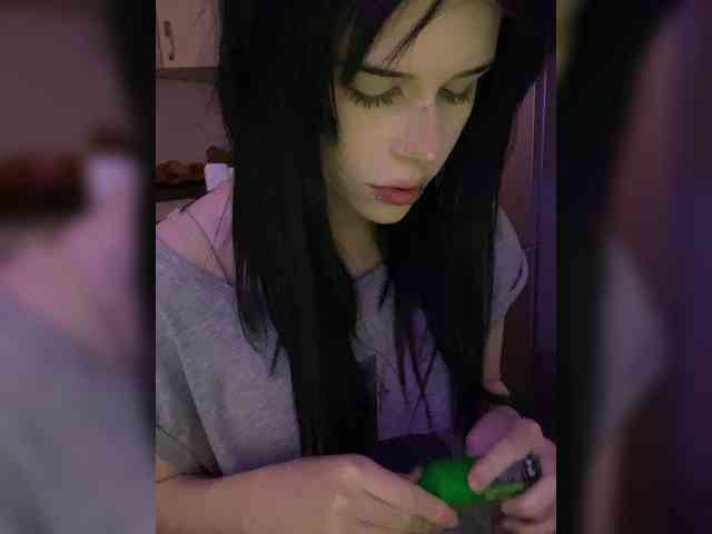 emogirl webcam