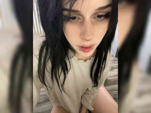 emogirl webcam