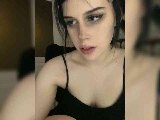 emogirl webcam