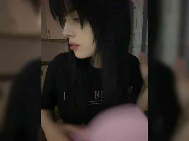 emogirl webcam