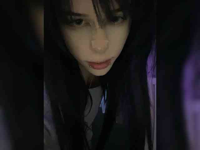 emogirl webcam