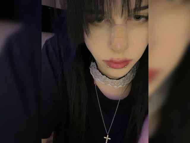 emogirl webcam