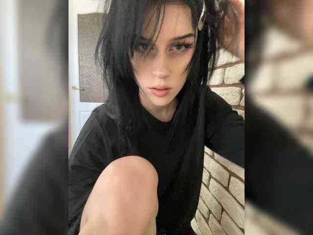 emogirl webcam