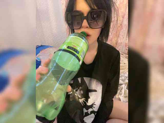 emogirl webcam