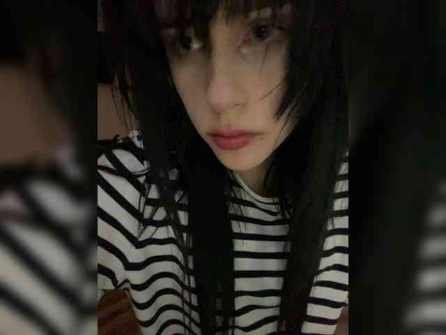 emogirl webcam