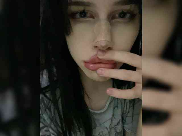 emogirl webcam