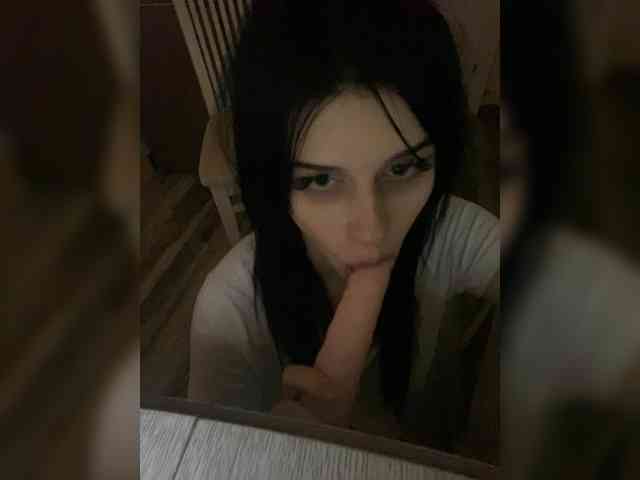 emogirl webcam