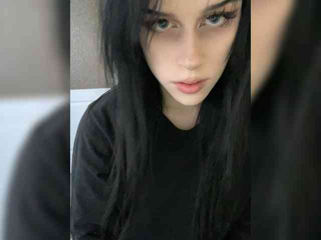 emogirl webcam