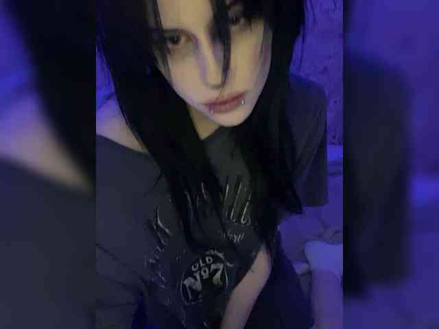 emogirl webcam