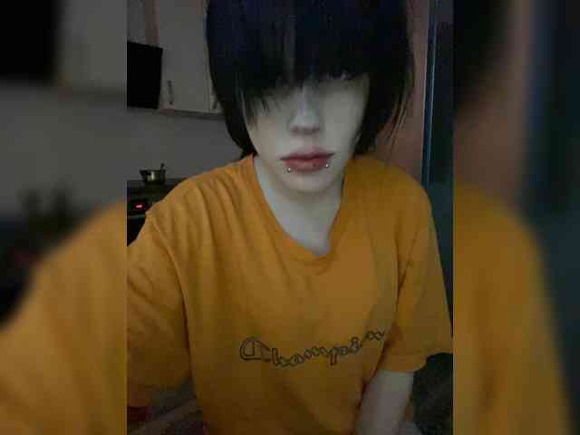 emogirl webcam