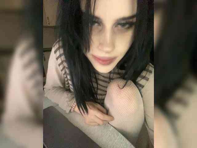 emogirl webcam