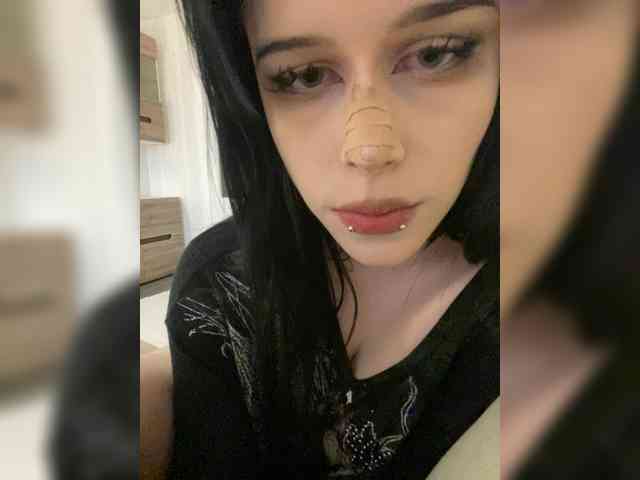 emogirl webcam