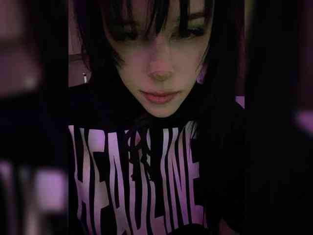 emogirl webcam