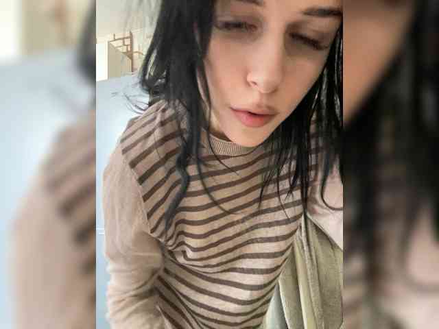 Модель: emogirl