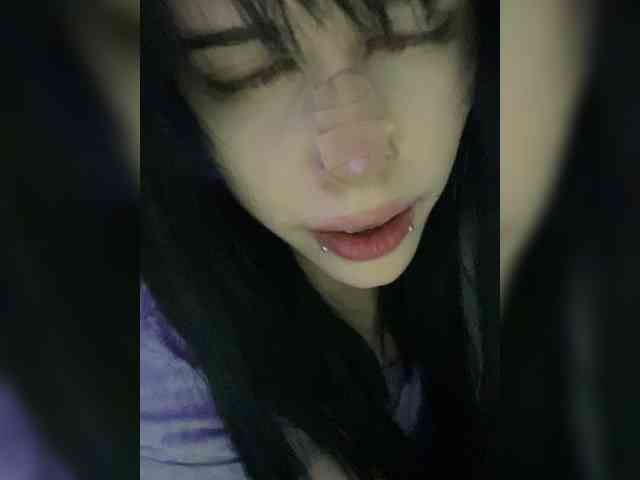 emogirl webcam