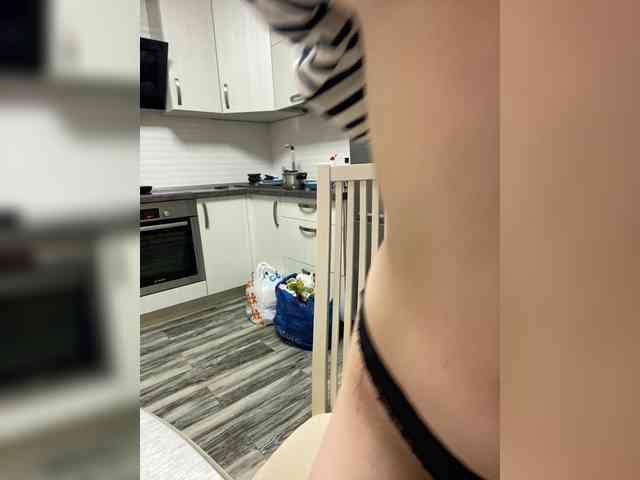 emog1rl Live Webcam on BongaCams