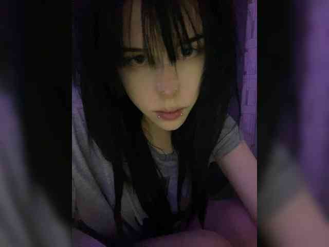 emogirl webcam