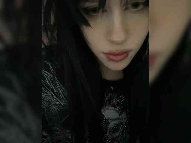 emogirl webcam