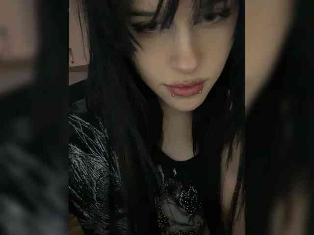 emogirl webcam