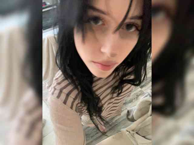 emogirl webcam