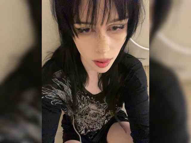 emogirl webcam