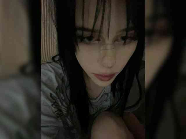 emogirl webcam