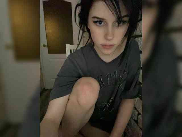 emogirl webcam