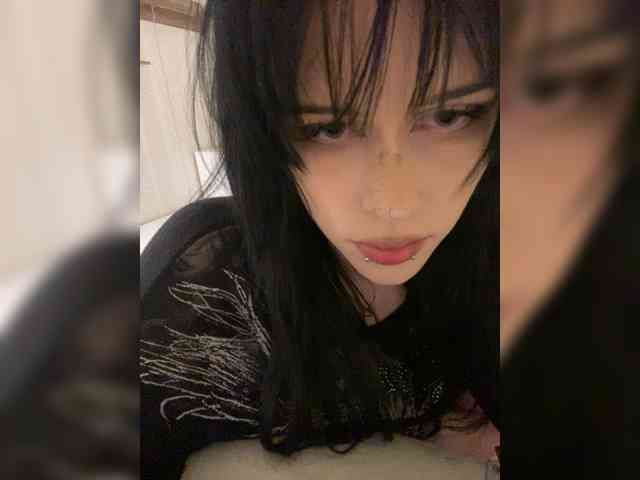 emogirl webcam