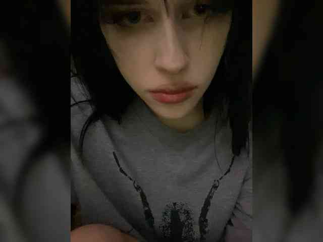 emogirl webcam