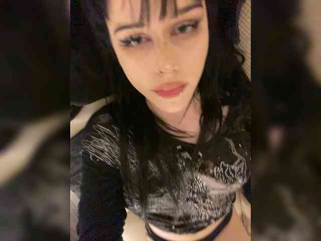 emogirl webcam