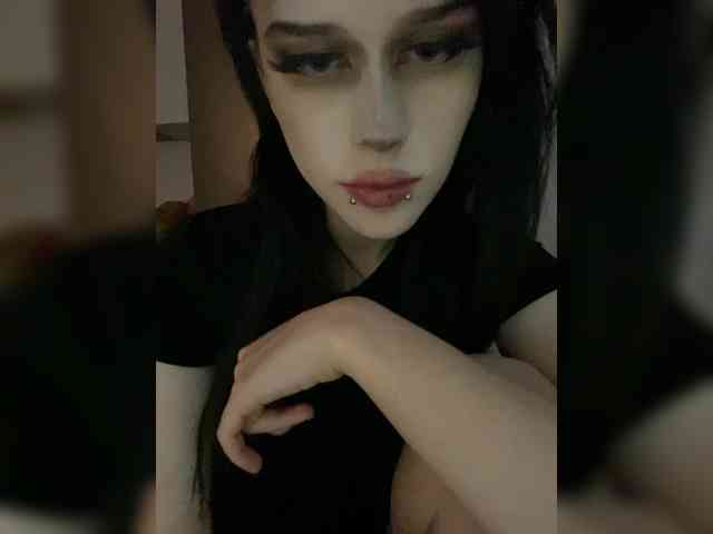 emogirl webcam