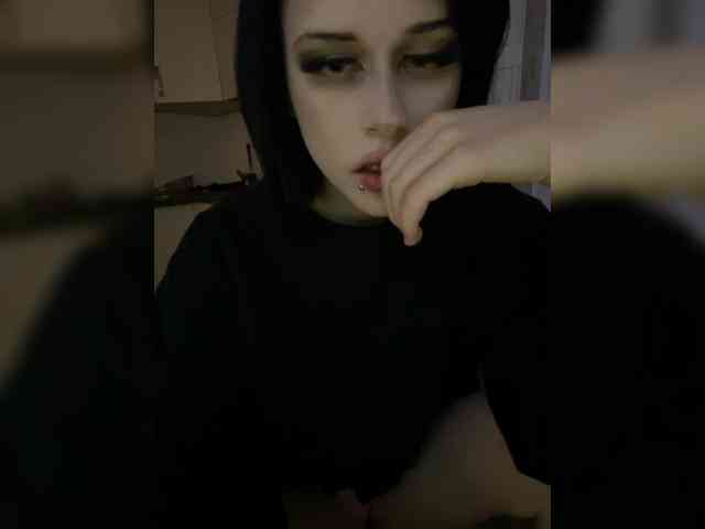 Модель: emogirl