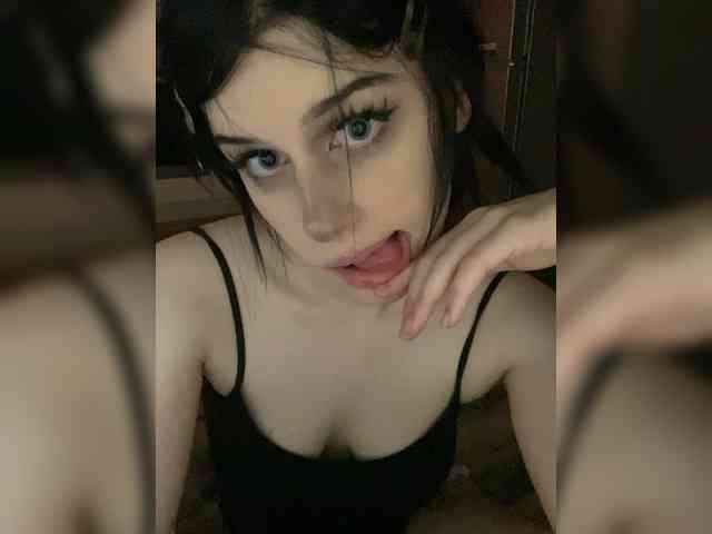 Model: emogirl
