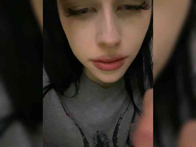 emogirl webcam