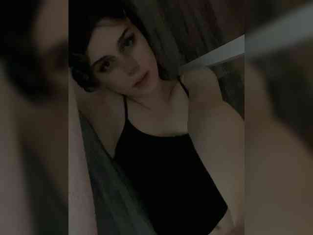emogirl webcam