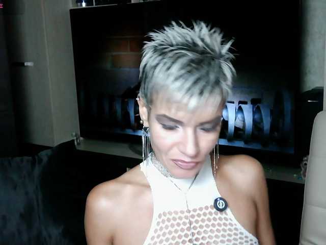 Alice69Sochi live cam on BongaCams