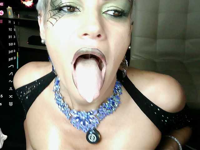 Alice69Sochi live cam on BongaCams