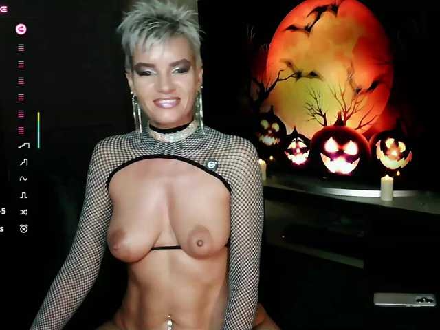 Alice69Sochi live cam on BongaCams