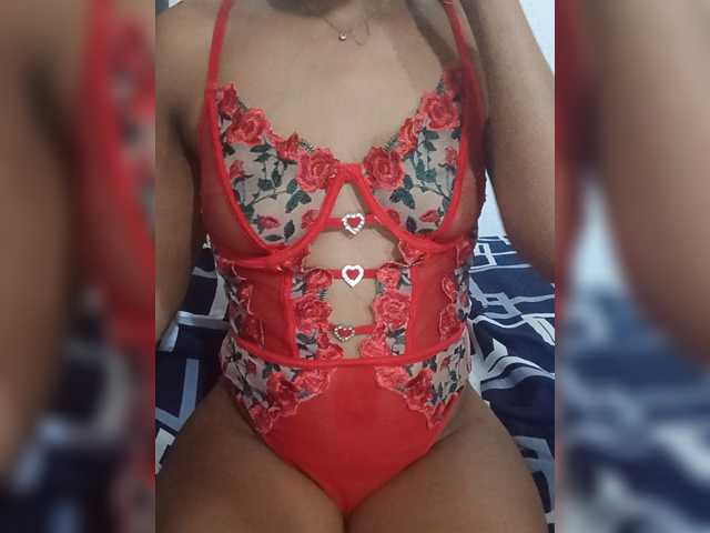 GlobeTrottieHottie1 live cam on BongaCams
