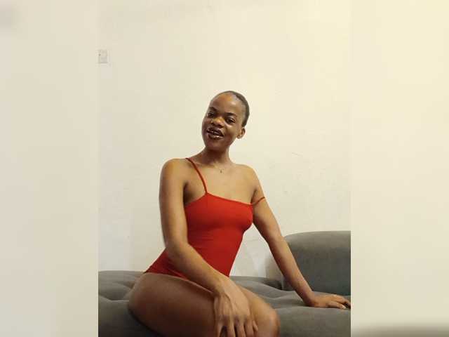 GlobeTrottieHottie1 live cam on BongaCams